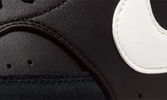 NIKE Court Vision Low Sneaker 7