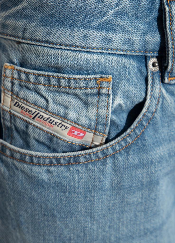 DIESEL 1996 D-Sire L.30 loose-fit jeans 23 - Jeans - BeyondStyle