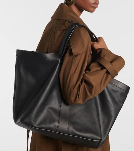 Yves Saint Laurent Y leather tote bag 2