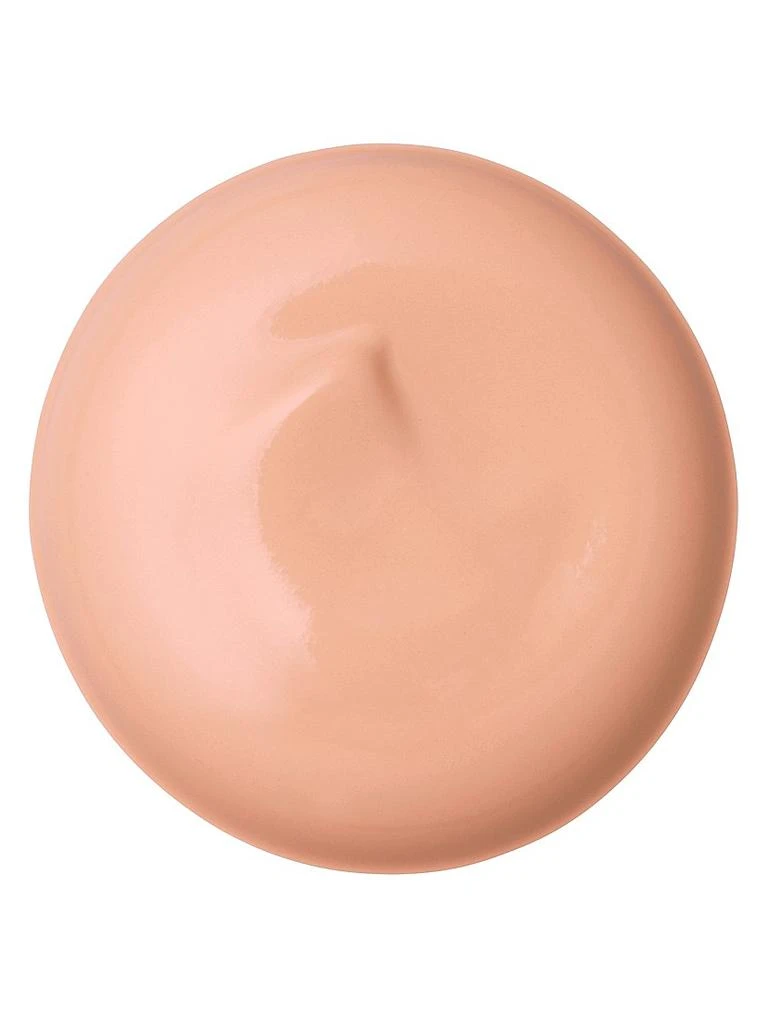 Cle de Peau Radiant Cream Foundation SPF 25 2