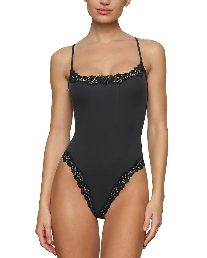 SKIMS Fits Everybody Lace Cami Thong Bodysuit