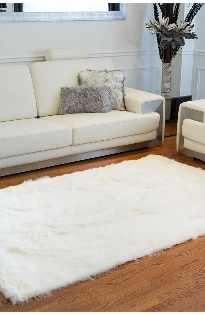 LUXE Hudson Faux Fur Rug/Throw - 5ft. x 8ft- Off White 2