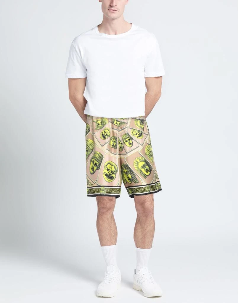 Versace Shorts
Bermuda 2