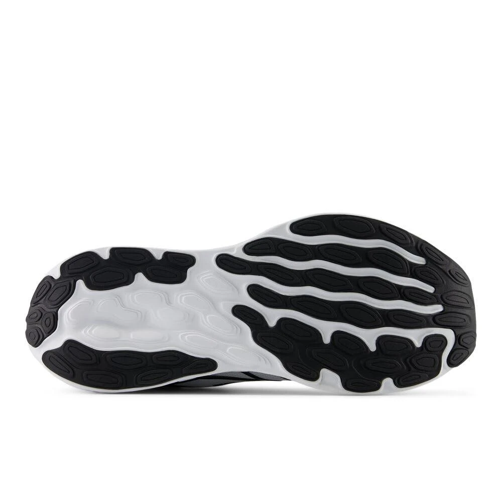 New Balance New Balance Men
s Fresh Foam 680 V8 Running Shoe 7