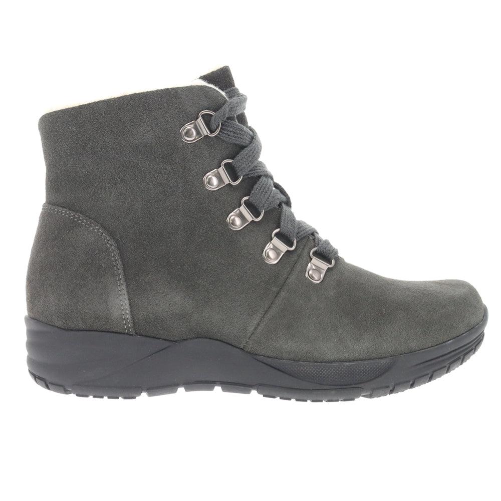 Propet Demi Round Toe Snow Boots