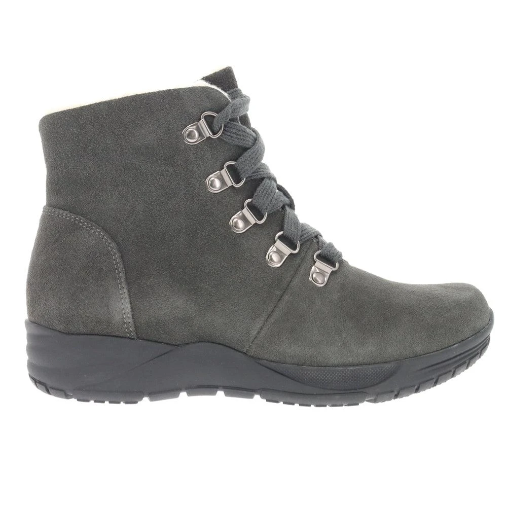 Propet Demi Round Toe Snow Boots 1