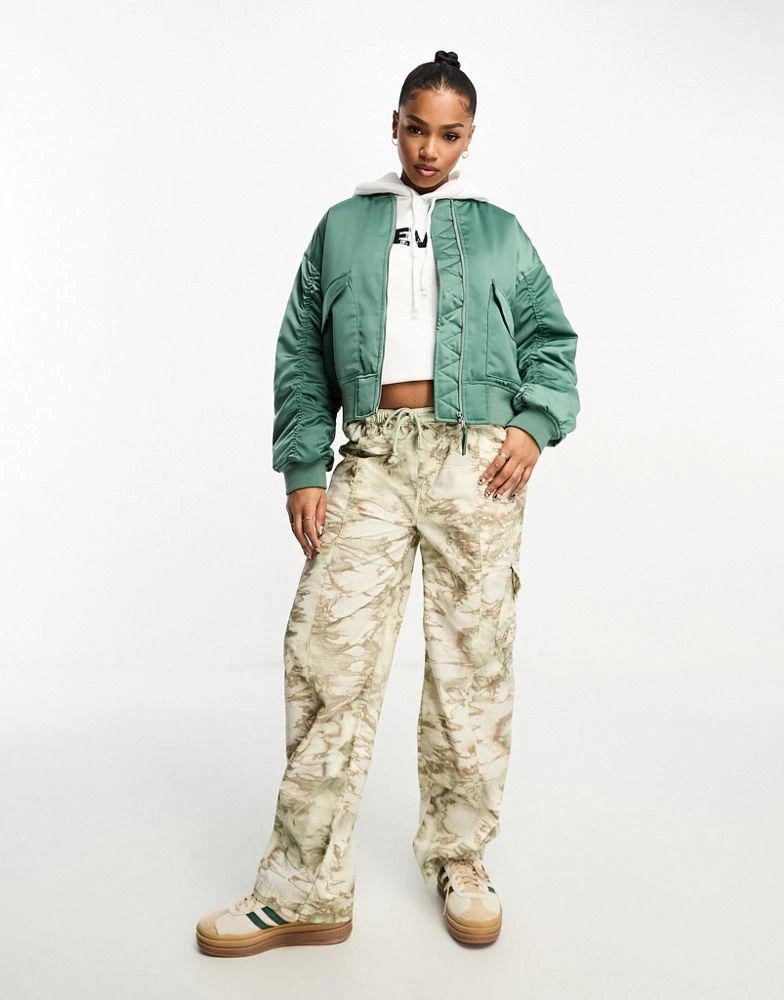 Levi's Levi's Andy Techy bomber jacket in green 4