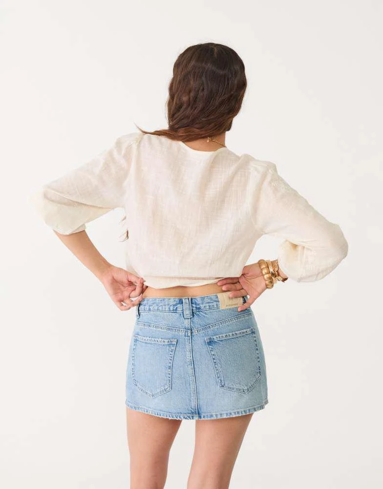Stradivarius Stradivarius D62 denim skort in light blue 3