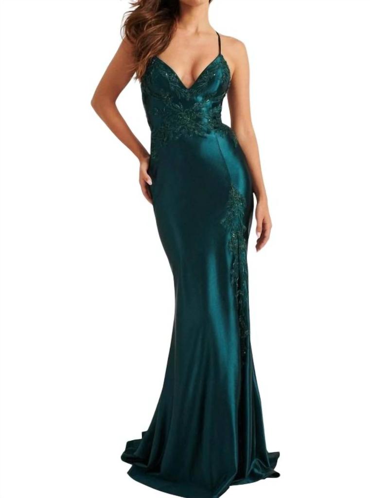 Faviana Faviana - Sleek Satin V-neck Dress