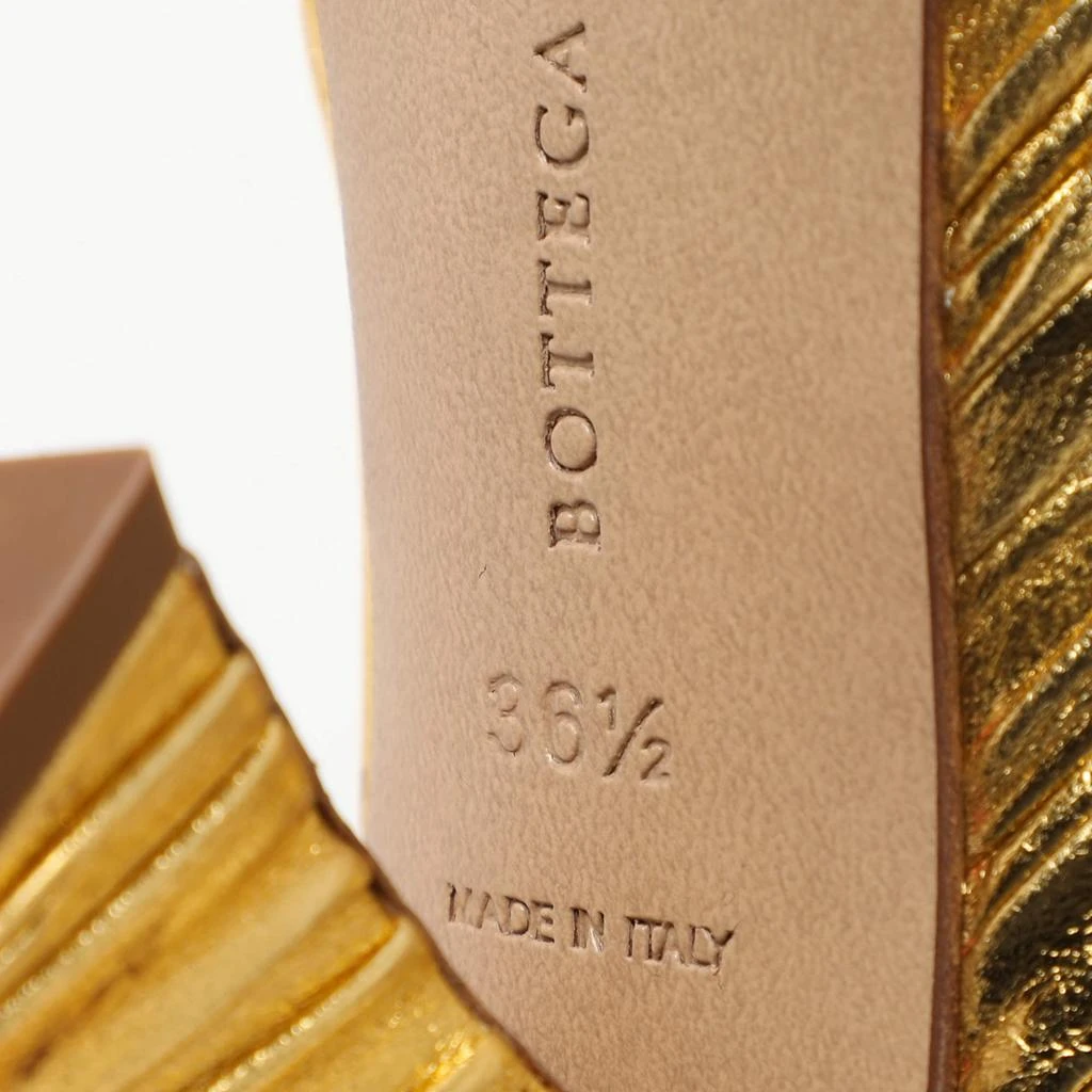 Bottega Veneta Bottega Veneta Gold Lame Leather Folded Pumps Size 36.5 8