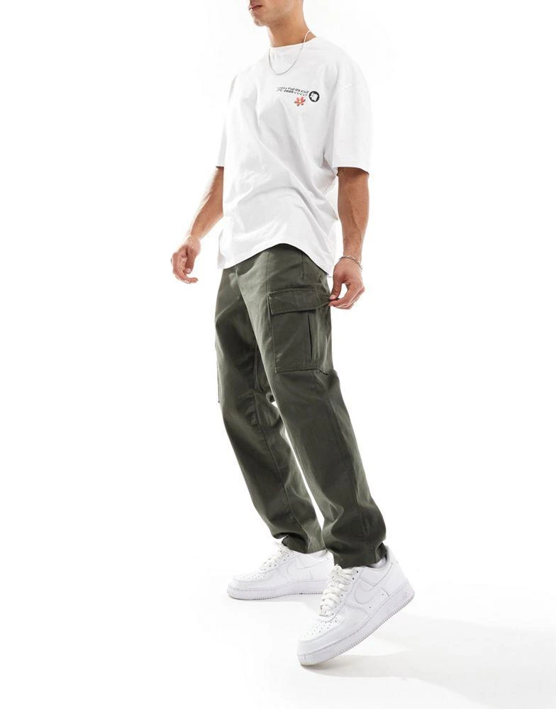 New Look New Look cargo trousers in khaki 5