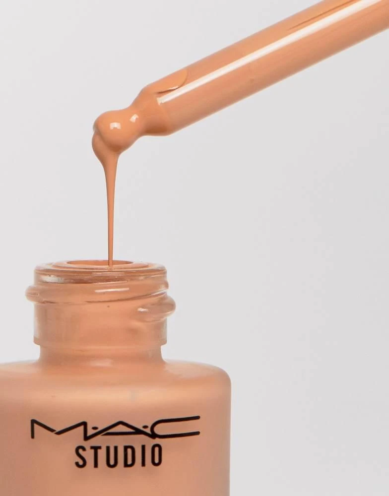 MAC MAC Studio Waterweight SPF 30/PA++ Foundation 3