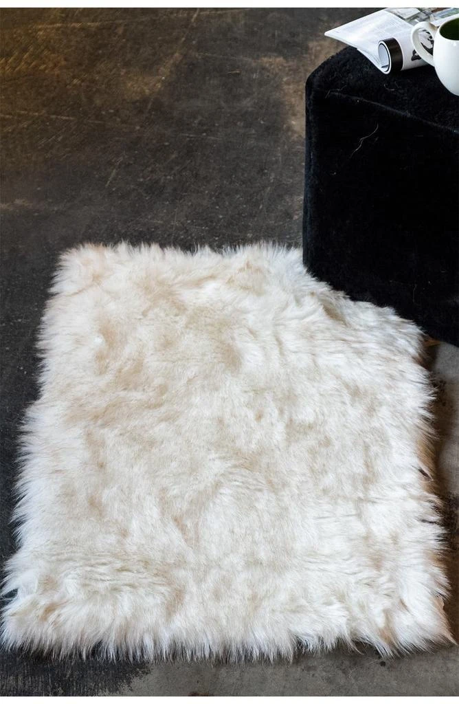 LUXE Faux Fur Hudson Rectangular Rug - 2ft x 3ft - Off White 4