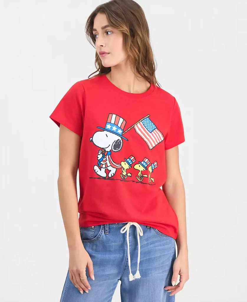 Snoopy Juniors' Snoopy 4th of July Graphic Print T-Shirt