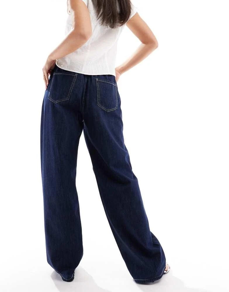 Bershka Bershka drawstring waist wide leg jeans in indigo wash 2