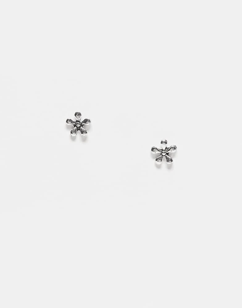 Kingsley Ryan Kingsley Ryan flower stud earrings in silver
