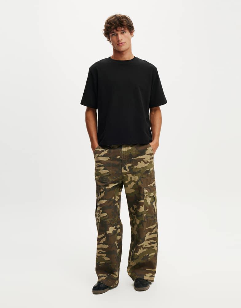 Cotton:On Cotton On Axel super baggy cargo pant in dark camo