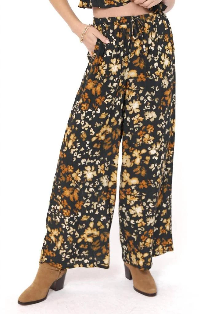 Sadie 
Sage Sadie 
Sage - Relaxed Wide-leg Pants