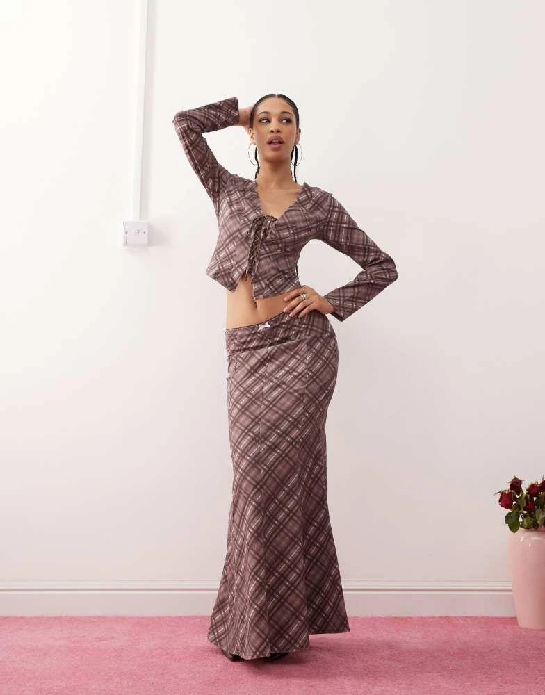 Daisy Street Daisy Street crop tie front top in burgundy check co-ord 2