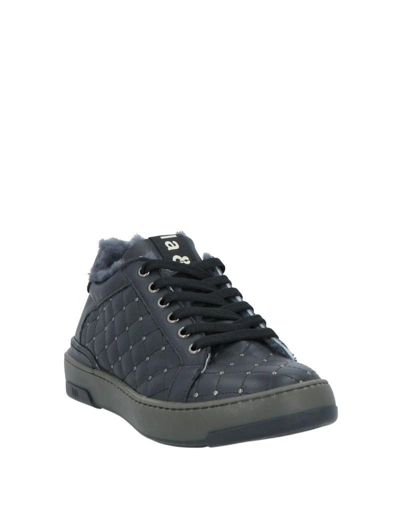 NILA & NILA Sneakers 2
