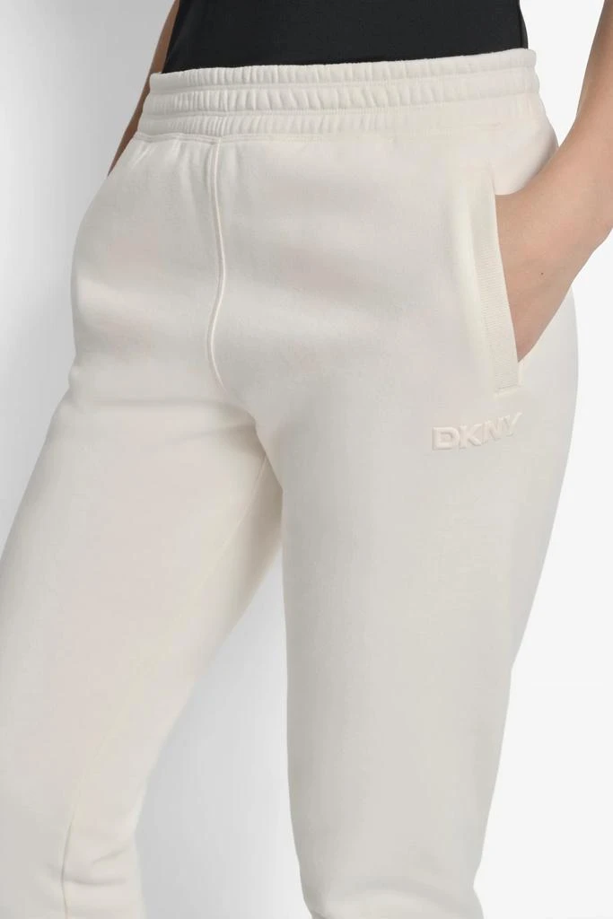 DKNY LOGO-EMBOSSED SLIM JOGGER 4