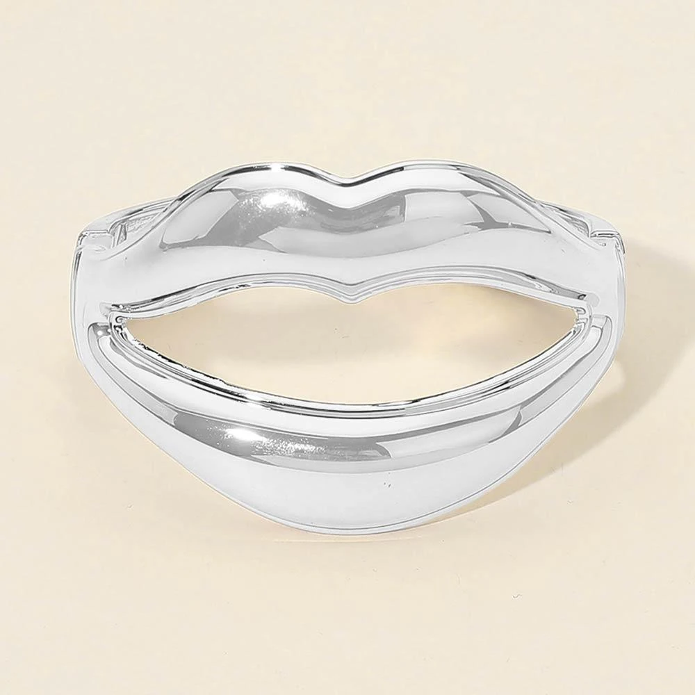 FASHNZFAB Sculpted Metal Lip Hinged Bangle Bracelet