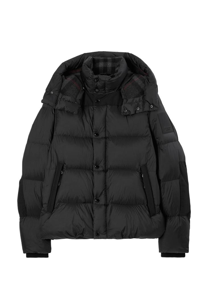 Burberry Detachable sleeve nylon puffer jacket - Coats