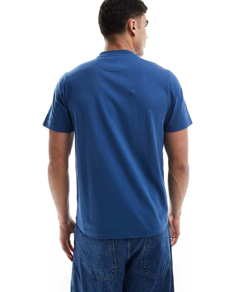 Farah Farah stacy t-shirt in blue with pocket embroidery 4