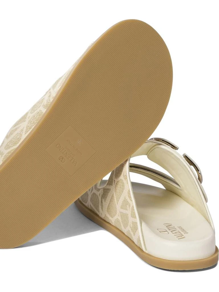 Valentino Valentino Garavani Sandalo Flat In Rafia Sintetica A Motivo Toile Iconographe 5