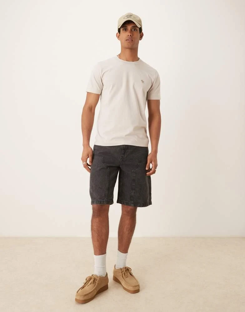 Abercrombie & Fitch Abercrombie & Fitch slim fit icon t-shirt in beige 1