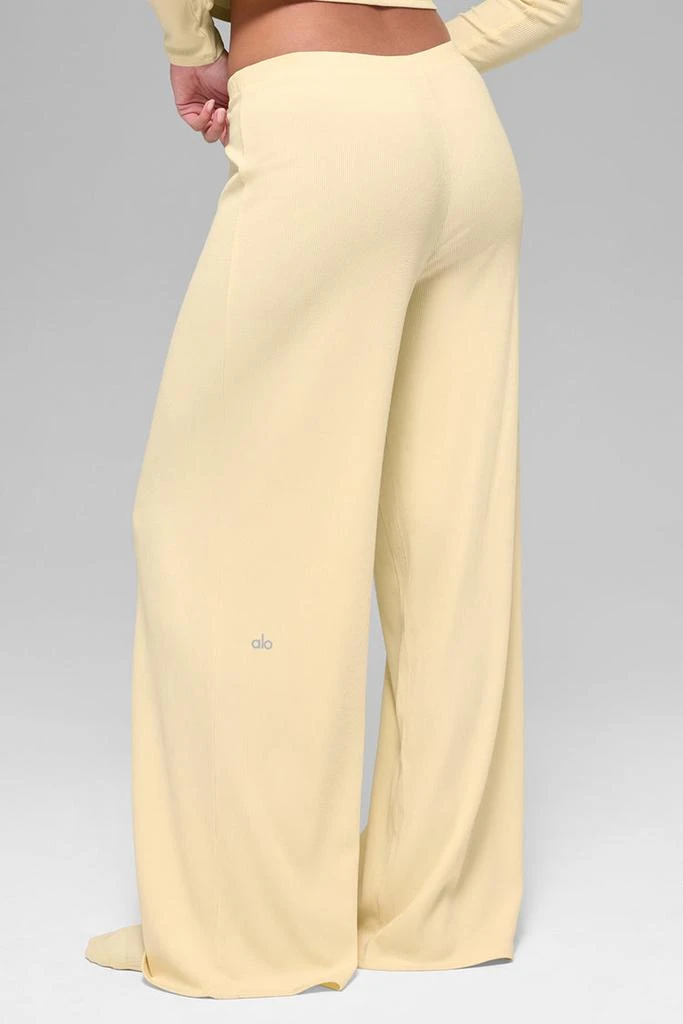 Alo Mid-Rise Dreamlight Straight Pant - Candlelight Yellow 2