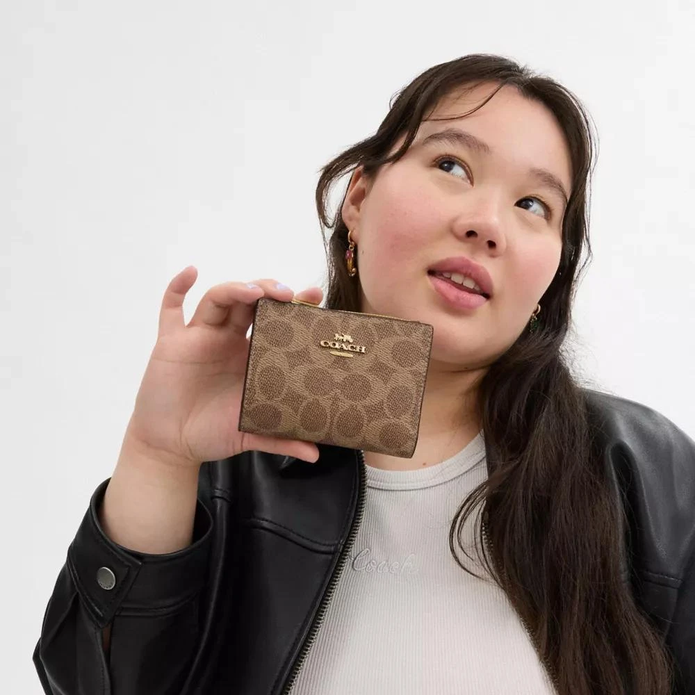 Coach Bifold Wallet In Signature Canvas 3