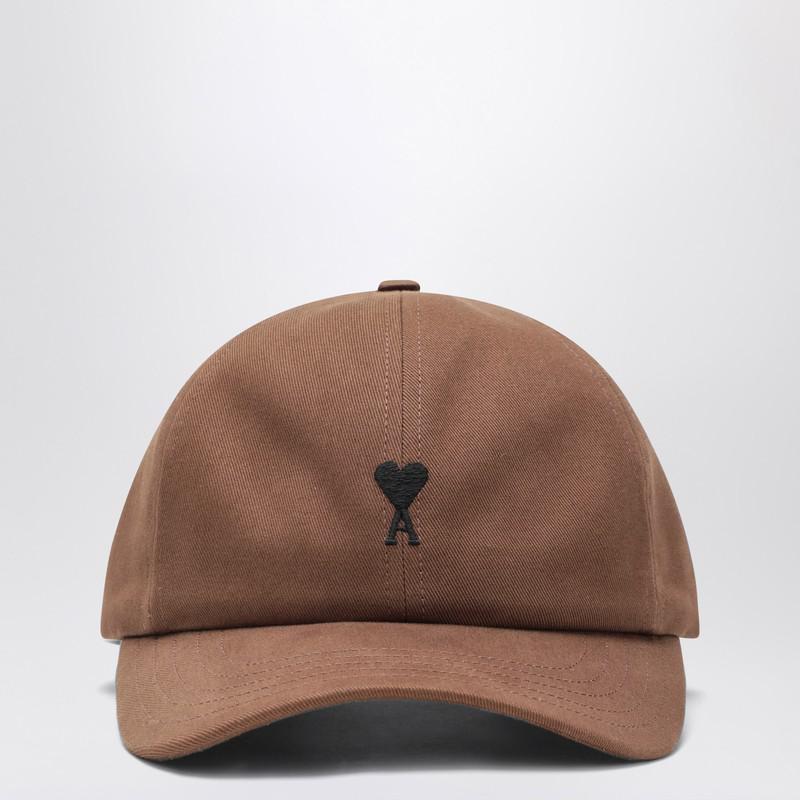 キャップ AMI PARIS AMI DE COEUR COFFEE MILK BASEBALL CAP AMI Paris AMI Paris De Coeur Coffee Milk Baseball Cap – On