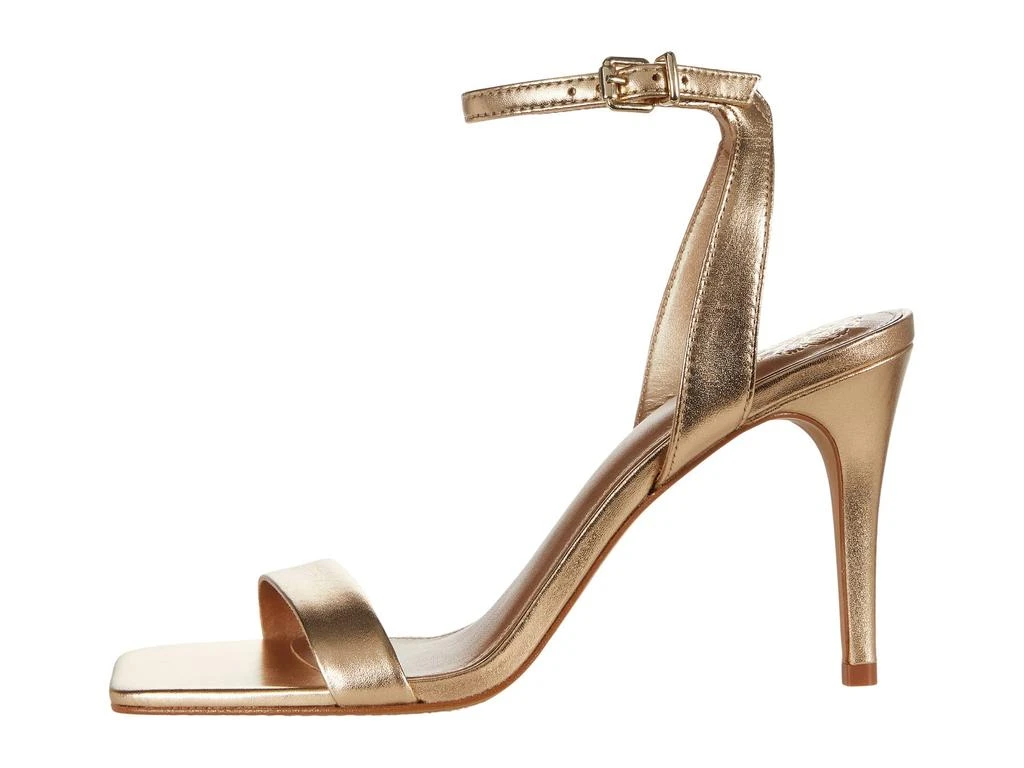 Vince Camuto Saprenda 2 4