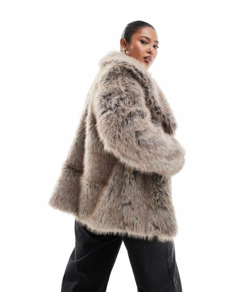 New Look Plus New Look Curve faux fur coat in grey 3