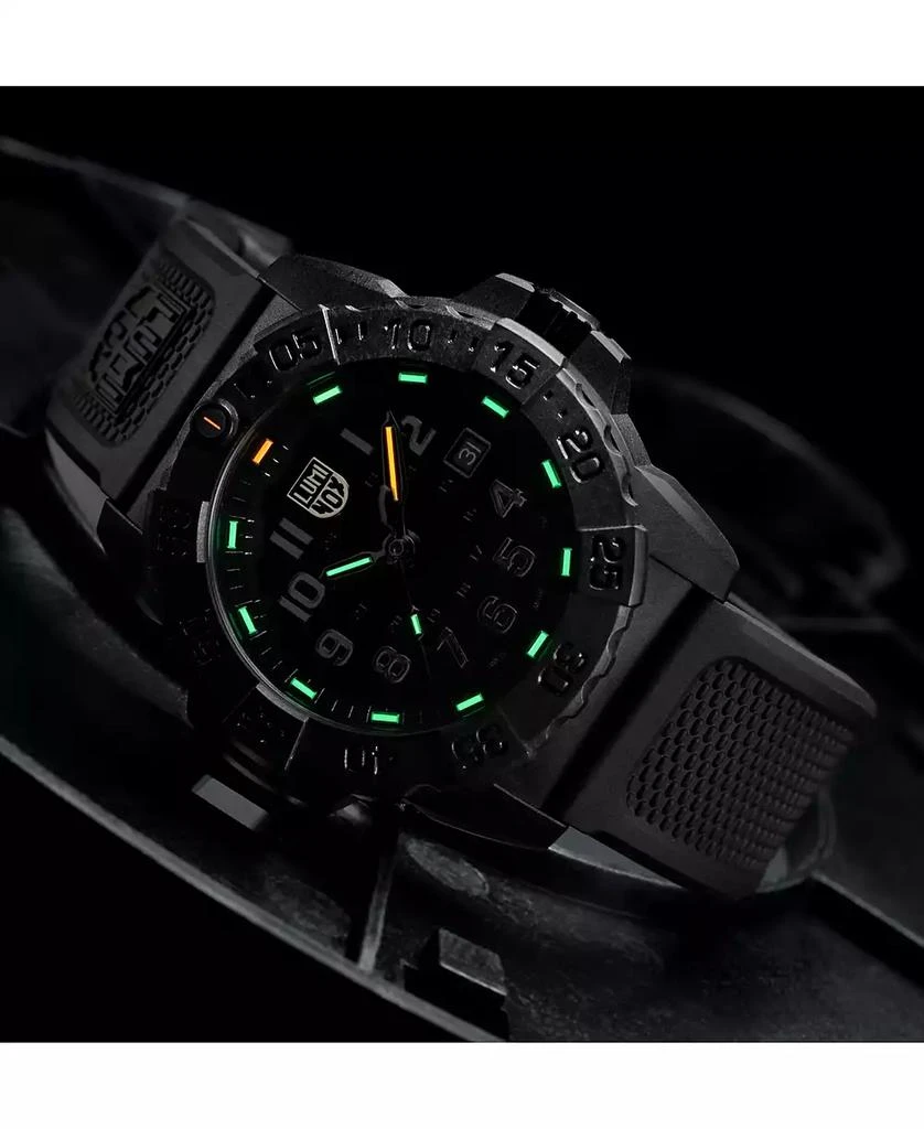 Luminox Men's Swiss Navy Seal Military Dive Black Rubber Strap Watch 45mm 9