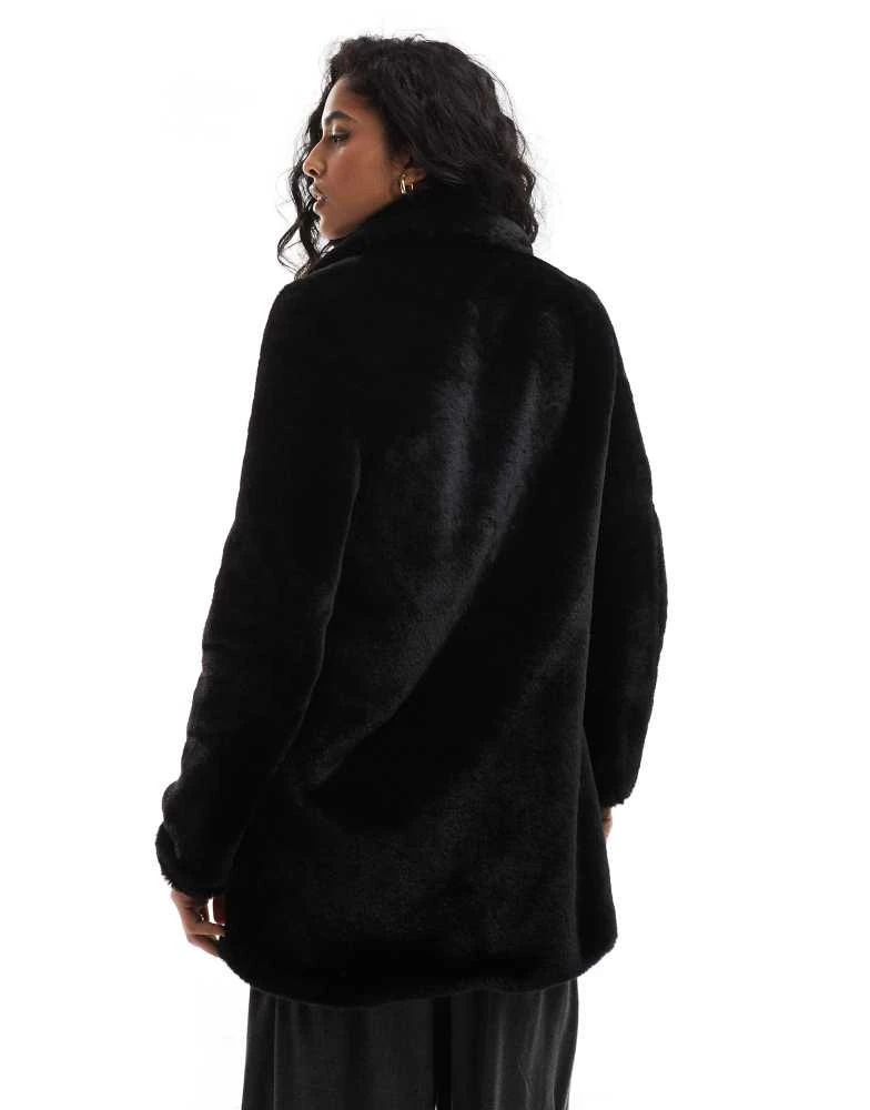 Pull&Bear Pull&Bear soft faux fur coat in black 2