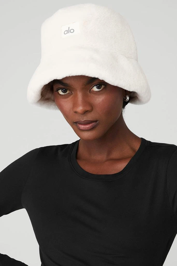 Alo Faux Fur Bucket Hat - Ivory 3