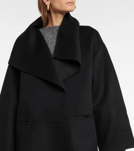 Totême Signature wool and cashmere coat 5