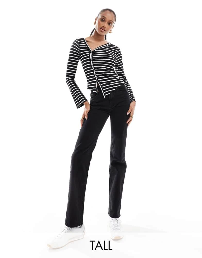 Stradivarius Stradivarius D98 Tall straight leg jeans in black 1
