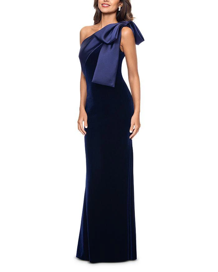 Bloomingdale
s Velvet Gown - Exclusive 3