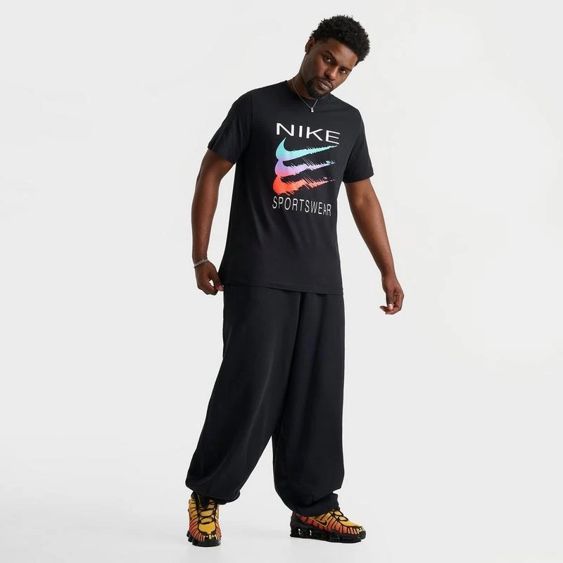  Men's Nike Sportswear Triple Swoosh T-Shirt