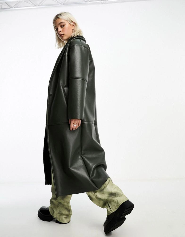 Collusion COLLUSION longline faux leather borg lined coat in khaki 4