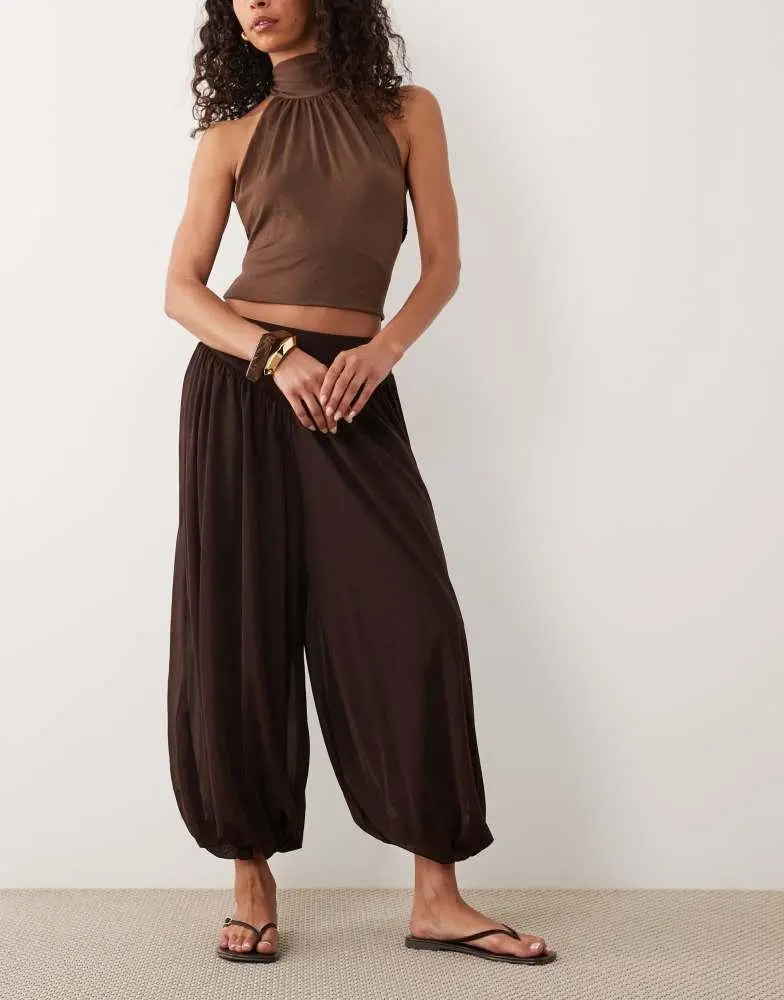 ASOS ASOS DESIGN cropped soft balloon trousers with deep waistband in chocolate
