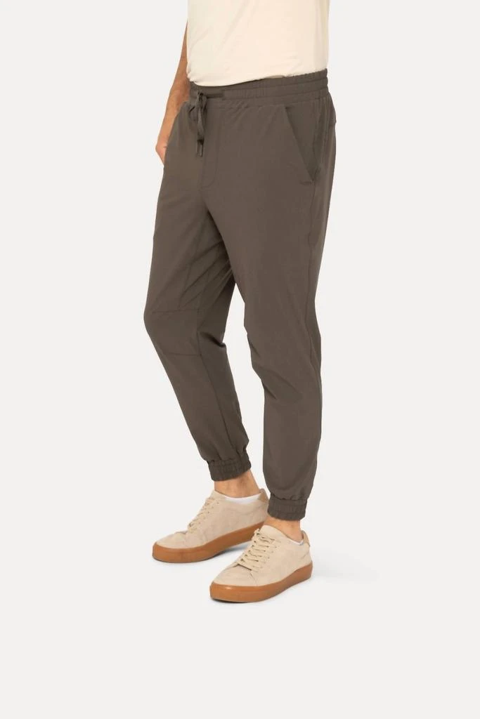 mono b Men’S Stretch Nylon Performance Fit Joggers In Olive 1