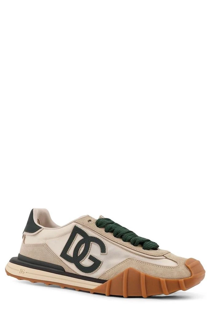 Dolce 
Gabbana Dolce 
Gabbana DG Logo Patch Sneakers 2