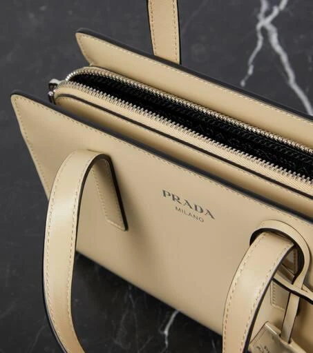 Prada Re-Edition 1995 Medium leather tote bag 3