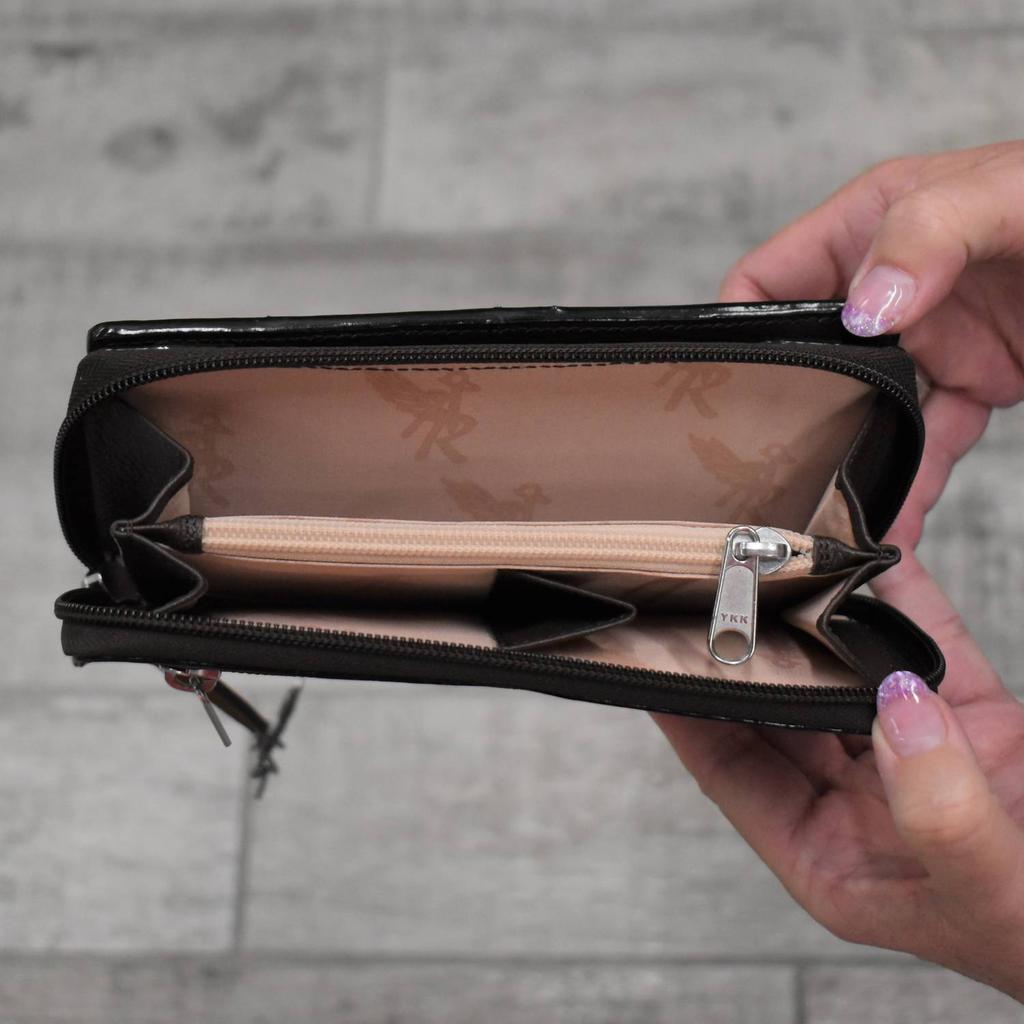 M&F Western M&F Western - Women
s Miss Chevron Cowhide Wallet