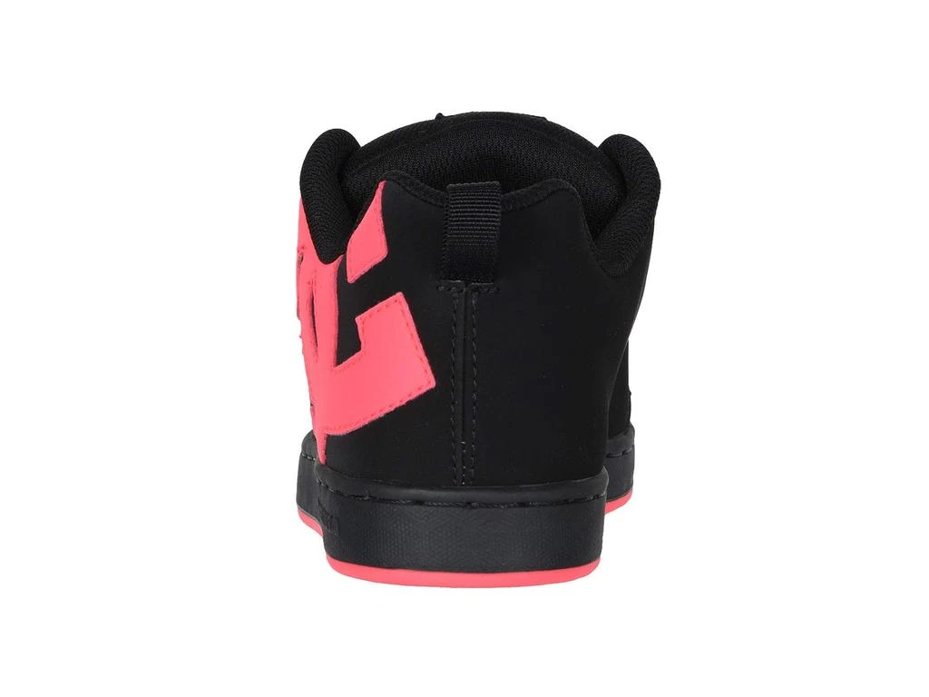 DC Court Graffik W 5