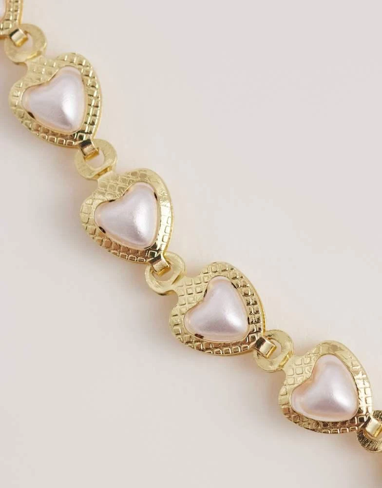 ASOS ASOS DESIGN Curve short necklace with mini hearts with faux pearls in gold tone 4